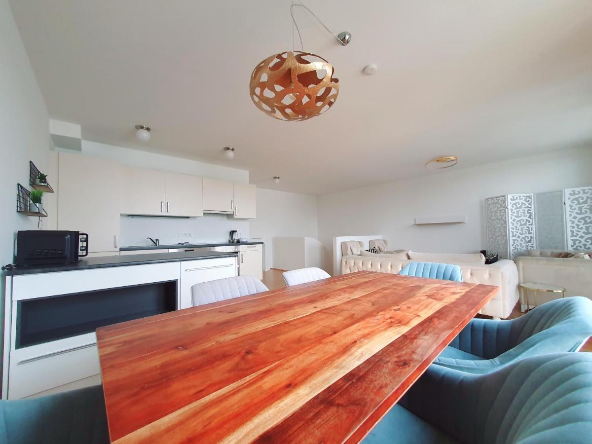 Near Lake Two Bedroom Duplex Apartment ウィーン エクステリア 写真