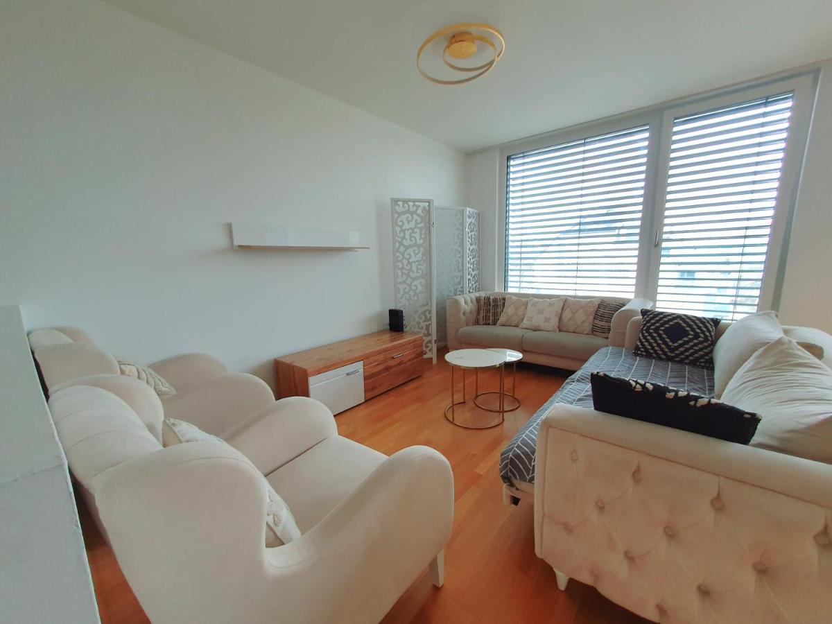 Near Lake Two Bedroom Duplex Apartment ウィーン エクステリア 写真