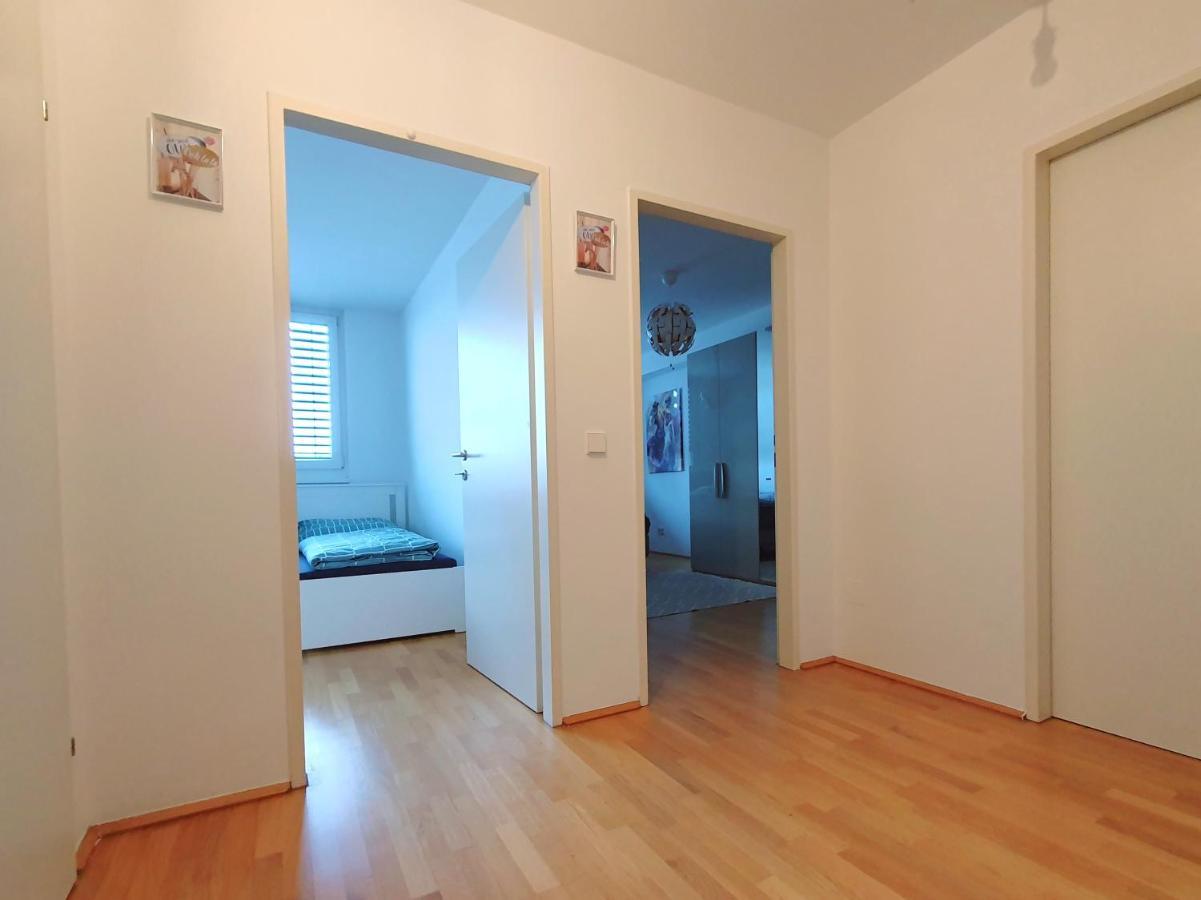 Near Lake Two Bedroom Duplex Apartment ウィーン エクステリア 写真